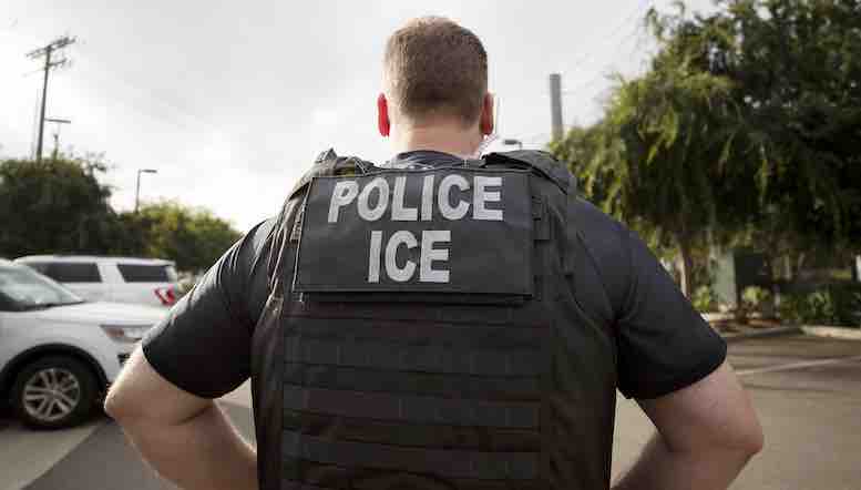 移民执法ICE.JPG