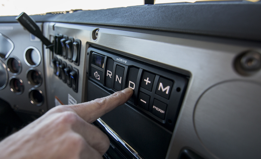 Mack-Granite-mDrive-HD-Interior-Cab-2-web.jpg